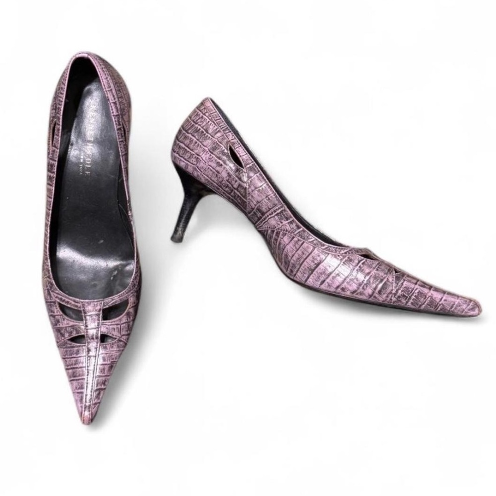 Kenneth Cole purple pink embossed heel
